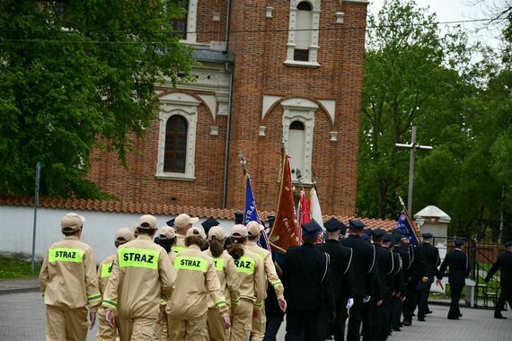 100 - lecie Ochotniczej Straży Pożarnej w Gołębiu 