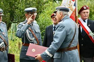 Odsłonięcie pomnika upamiętniającego Bitwę Warszawską 1920 r. w Czesławicach w gminie Nałęczów