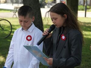 Uroczystości 3 Maja w Gołębiu