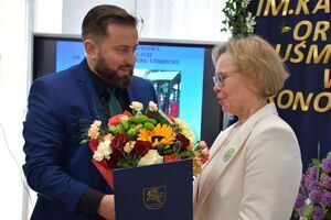 Gratulacje dla szkolnej społeczności od członka zarządu Ł. Skowyry