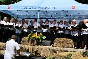 II Nadwiślańskie Spotkania z Folklorem Ziemi Puławskiej w Janowcu