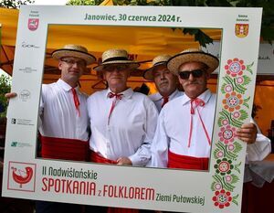 II Nadwiślańskie Spotkania z Folklorem Ziemi Puławskiej w Janowcu