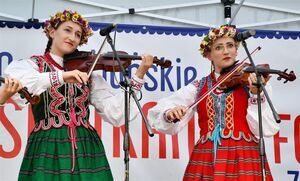 II Nadwiślańskie Spotkania z Folklorem Ziemi Puławskiej w Janowcu