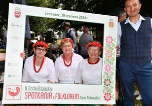 II Nadwiślańskie Spotkania z Folklorem Ziemi Puławskiej w Janowcu