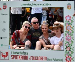 II Nadwiślańskie Spotkania z Folklorem Ziemi Puławskiej w Janowcu