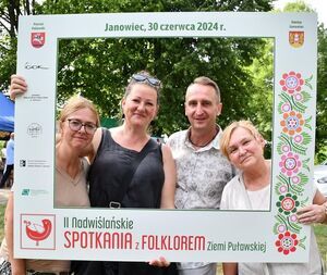 II Nadwiślańskie Spotkania z Folklorem Ziemi Puławskiej w Janowcu