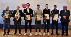 Sportowe nagrody Starosty Puławskiego za 2024 rok wręczone