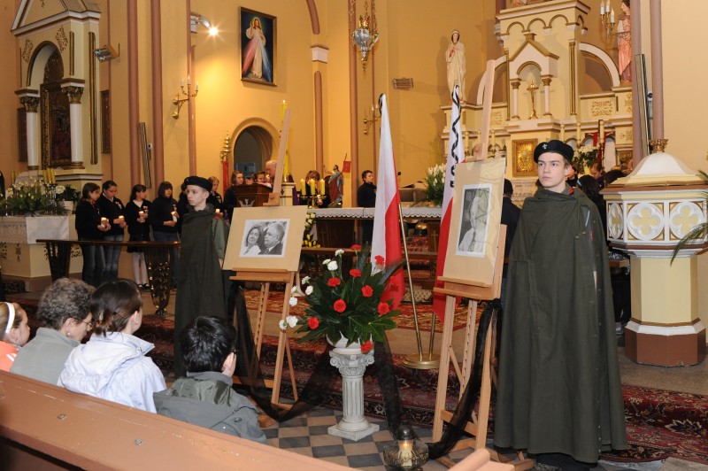 Fotogaleria z Mszy Św. za ofiary katastrofy lotniczej w Smoleńsku