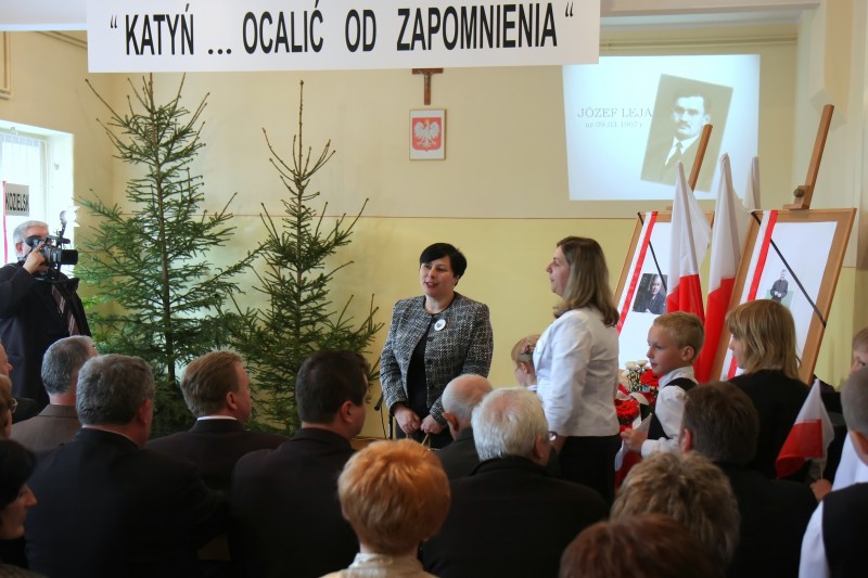 Katyń…ocalić od zapomnienia