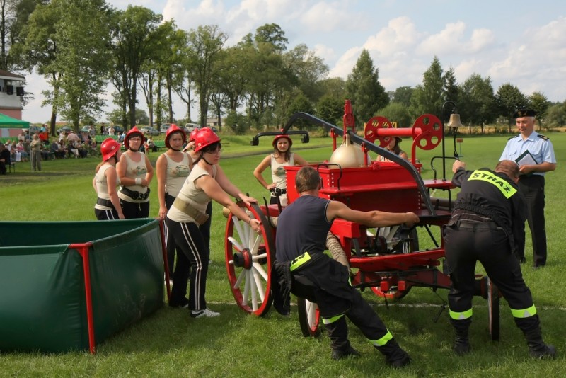 VII Powiatowe Zawody Sikawek Konnych – Raszków 2010