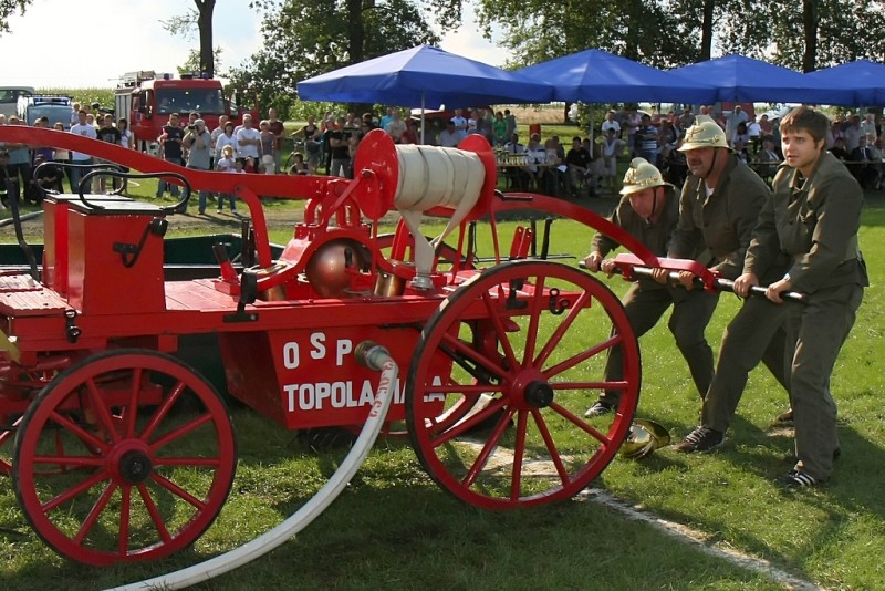 VII Powiatowe Zawody Sikawek Konnych – Raszków 2010