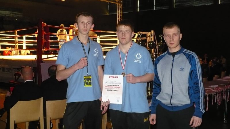 Medale kick-boxerów z Raszkow