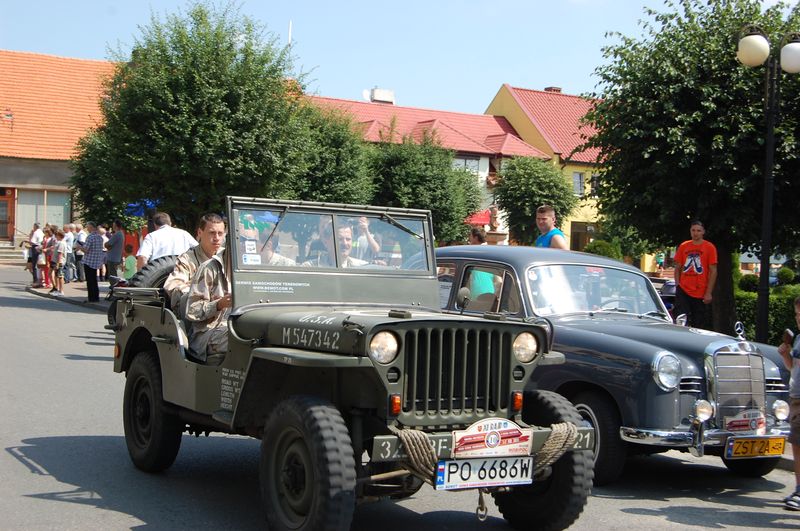 Zabytkowe pojazdy w Raszkowie