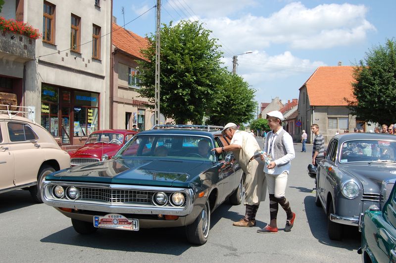 Zabytkowe pojazdy w Raszkowie