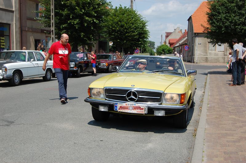 Zabytkowe pojazdy w Raszkowie