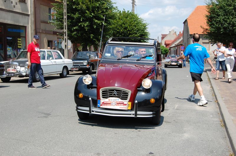 Zabytkowe pojazdy w Raszkowie