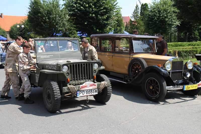 Zabytkowe pojazdy w Raszkowie