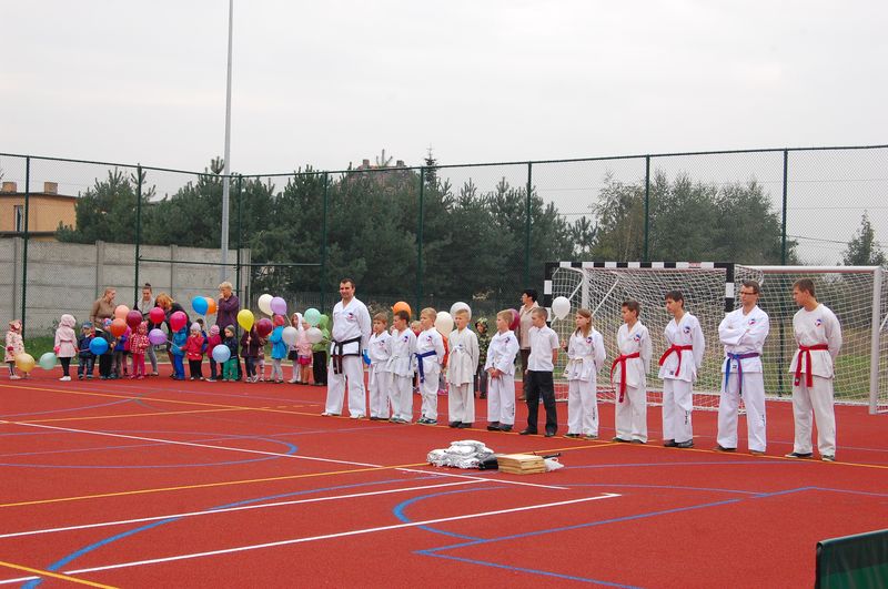 Nowe boisko sportowe w Radłowie