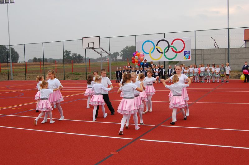 Nowe boisko sportowe w Radłowie