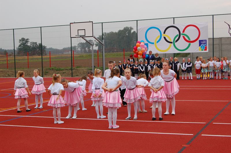 Nowe boisko sportowe w Radłowie