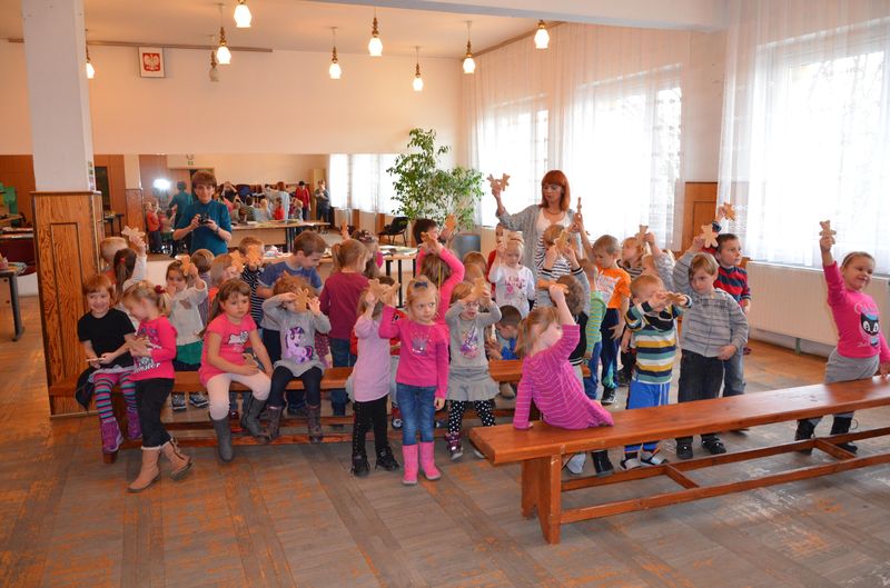 Misiowe święto w raszkowskiej bibliotece