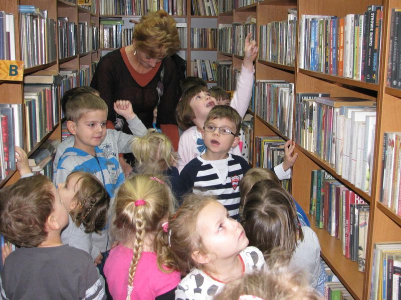 Misiowe święto w raszkowskiej bibliotece