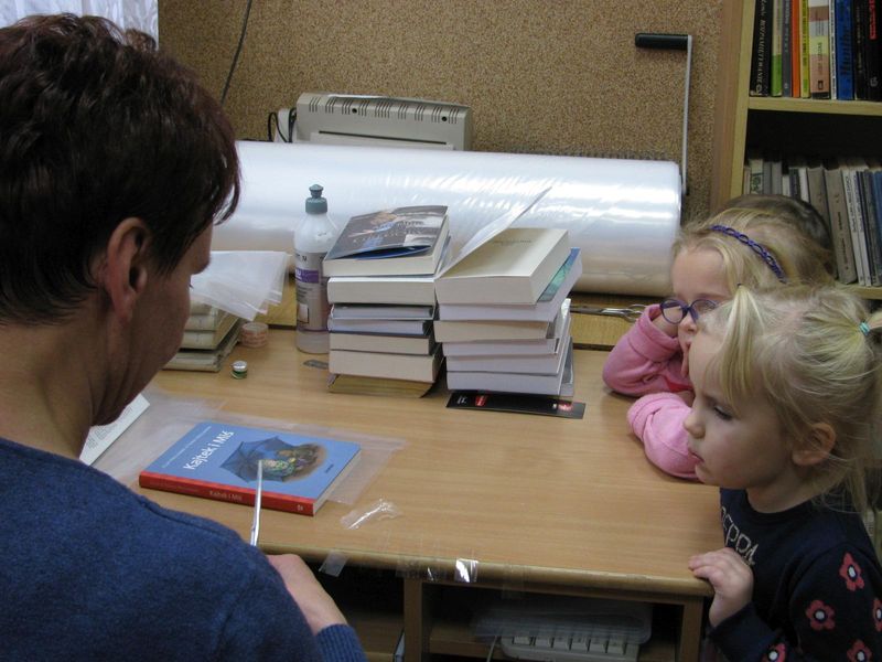 Misiowe święto w raszkowskiej bibliotece