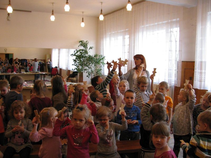 Misiowe święto w raszkowskiej bibliotece