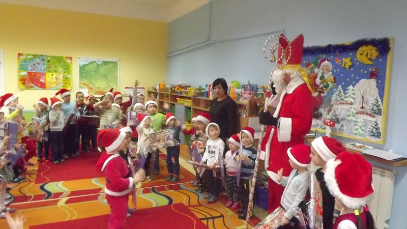 Przedszkolacy w świątecznym klimacie