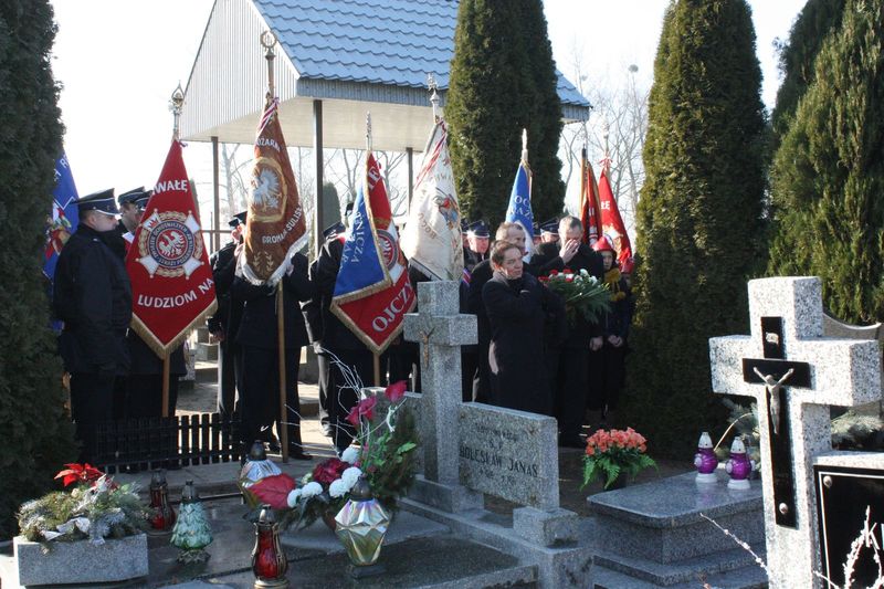 Dla upamiętnienia bohaterów Powstania Wielkopolskiego