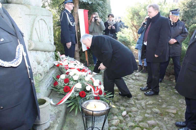 Dla upamiętnienia bohaterów Powstania Wielkopolskiego