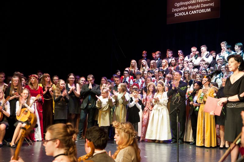 ŁOWCY NAGRÓD XXXVII OGÓLNOPOLSKIEGO FESTIWALU ZESPOŁÓW MUZYKI DAWNEJ "SCHOLA CANTORUM"