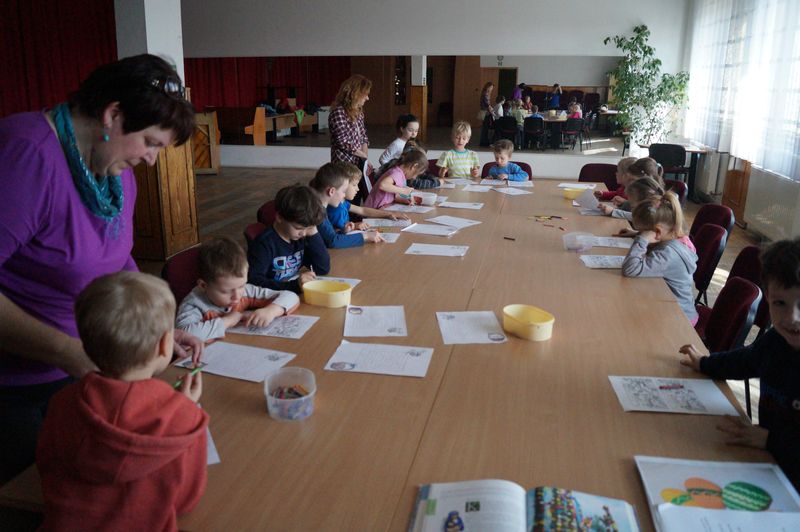 Warsztaty świąteczne w raszkowskiej bibliotece