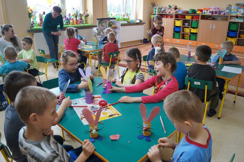 Warsztaty świąteczne w raszkowskiej bibliotece