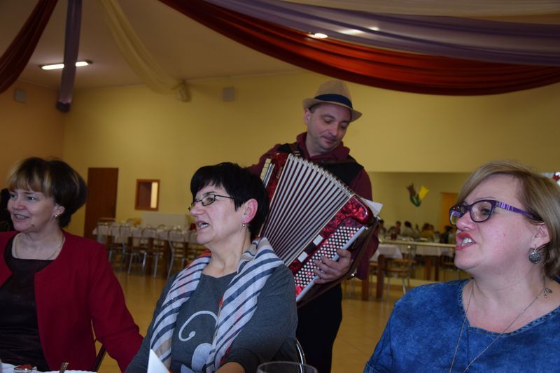 Dzień Kobiet z Czerwonym Kapturkiem