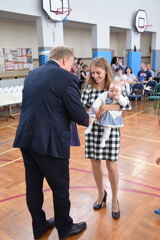 Raszkowskie "Wyprawki Niemowlaka" wręczone