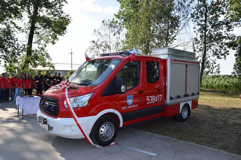 Nowy samochód w OSP Jaskółki