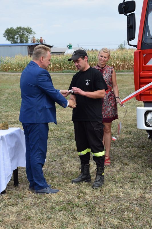 Nowy samochód dla OSP w Szczurawicach