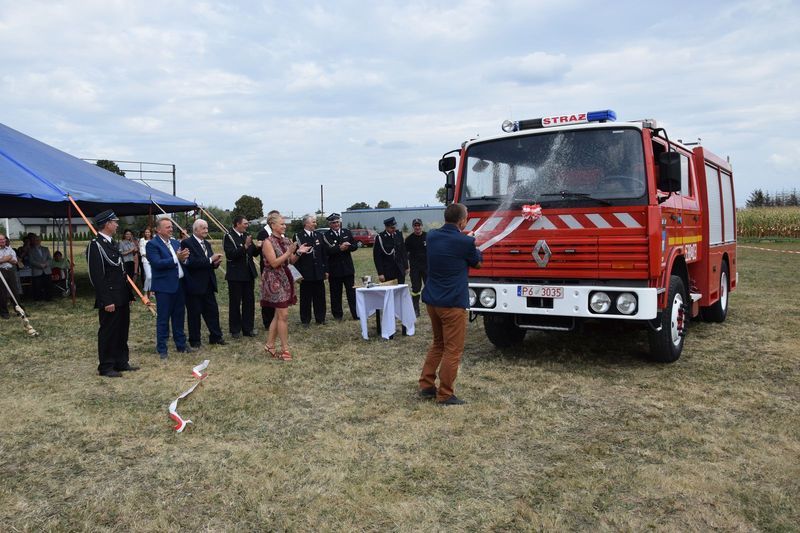 Nowy samochód dla OSP w Szczurawicach