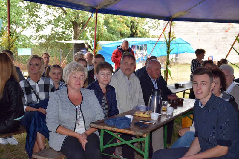 Biesiada dożynkowa w Bieganinie