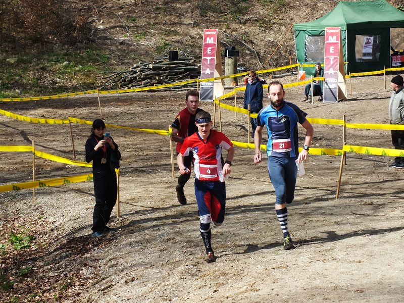 Mikołaj Dutkowski i Anna Matyba na podium Mistrzostw Polski w długodystansowym biegu na orientację