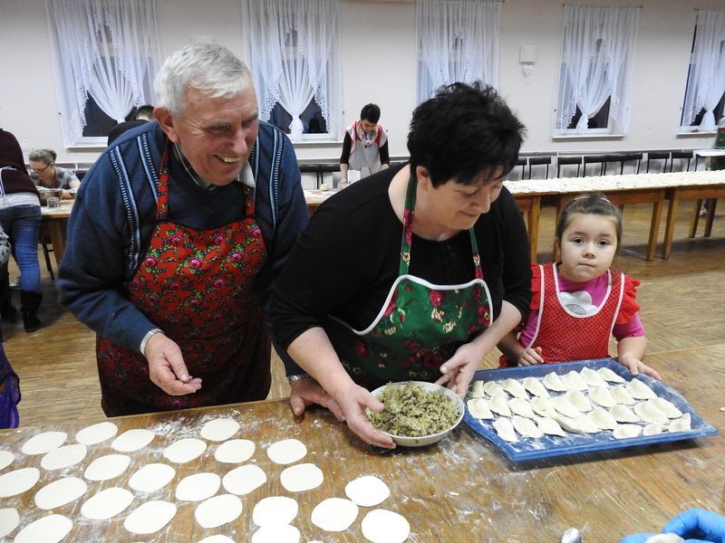 Rekordowe lepienie pierogów w Ligocie!