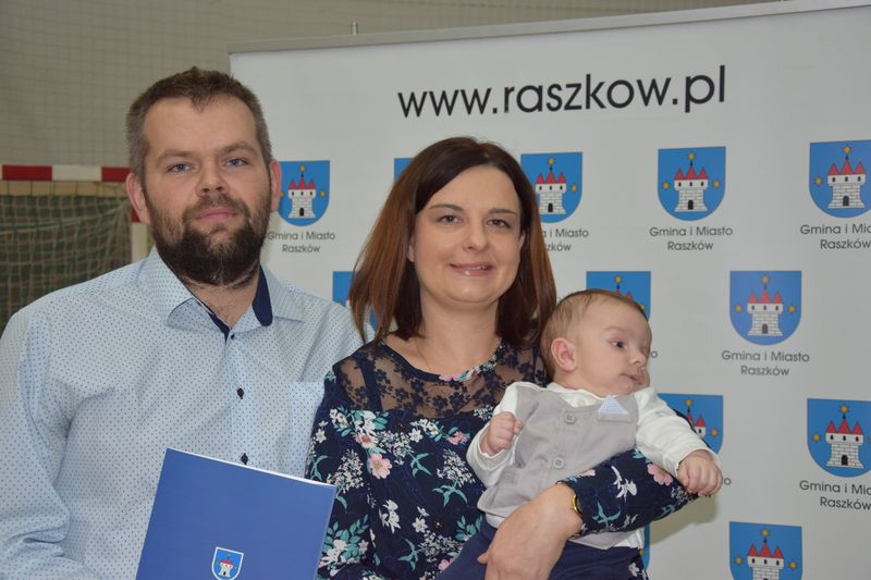 "Raszkowskie Wyprawki Niemowlaka" wręczone