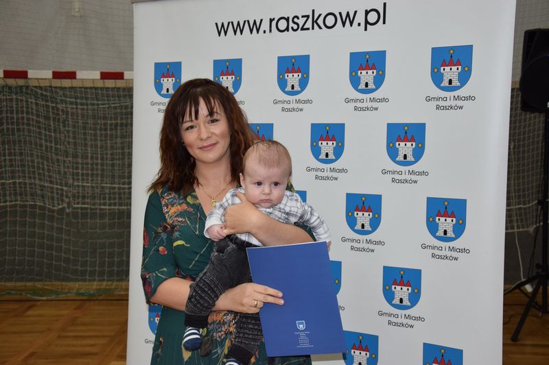 "Raszkowskie Wyprawki Niemowlaka" wręczone