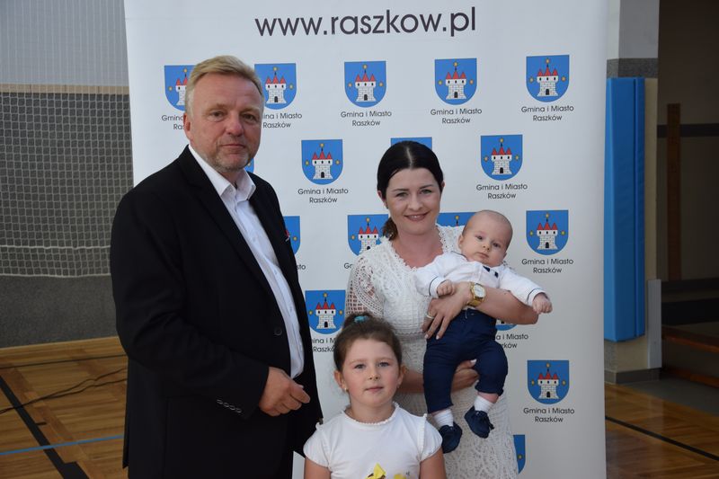 "Raszkowskie Wyprawki Niemowlaka" wręczone