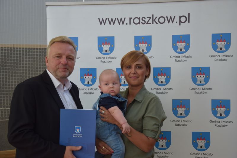 "Raszkowskie Wyprawki Niemowlaka" wręczone