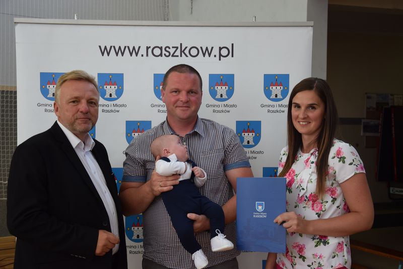 "Raszkowskie Wyprawki Niemowlaka" wręczone