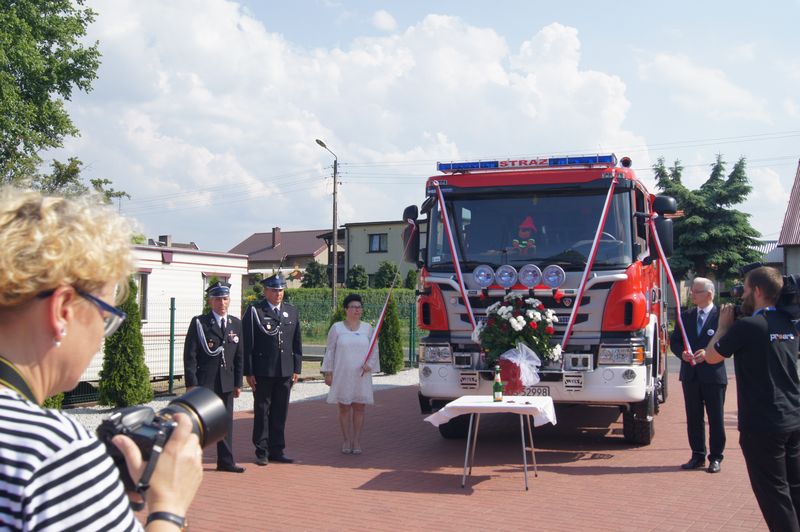 120-lecie OSP Raszków, poświęcenie i przekazanie nowego samochodu  ratowniczo-gaśniczego SCANIA i Miejsko-Gminne obchody "Dnia Strażaka"