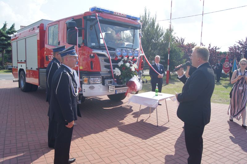 120-lecie OSP Raszków, poświęcenie i przekazanie nowego samochodu  ratowniczo-gaśniczego SCANIA i Miejsko-Gminne obchody "Dnia Strażaka"