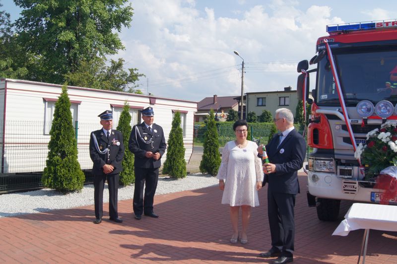 120-lecie OSP Raszków, poświęcenie i przekazanie nowego samochodu  ratowniczo-gaśniczego SCANIA i Miejsko-Gminne obchody "Dnia Strażaka"